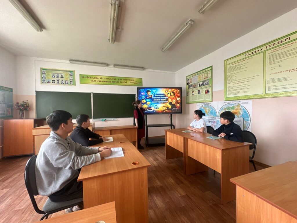 Дебат үйірмесінің сәуір айындағы жоспары бойынша «Балаларға әлеуметтік желілерде аккаунттар&hellip;